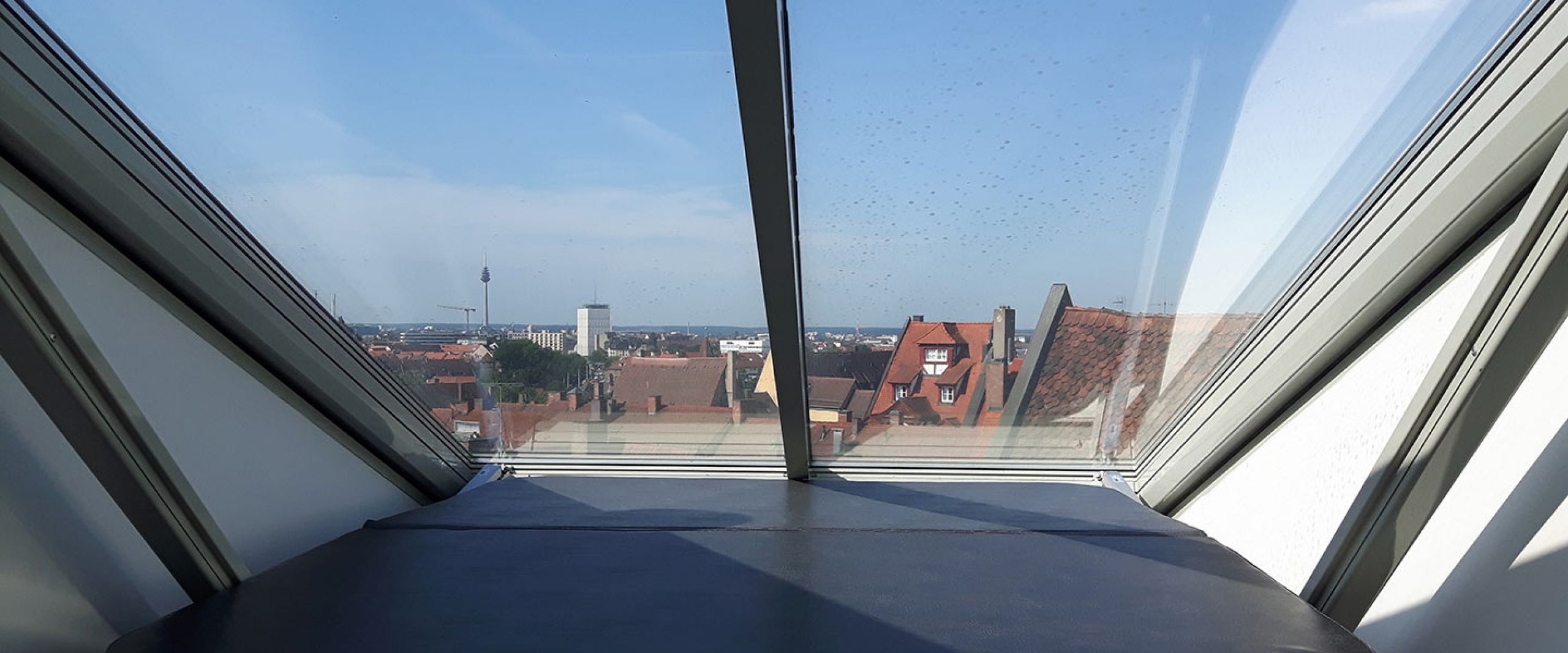 Dachfenster mit abgedecktem Whirlpool